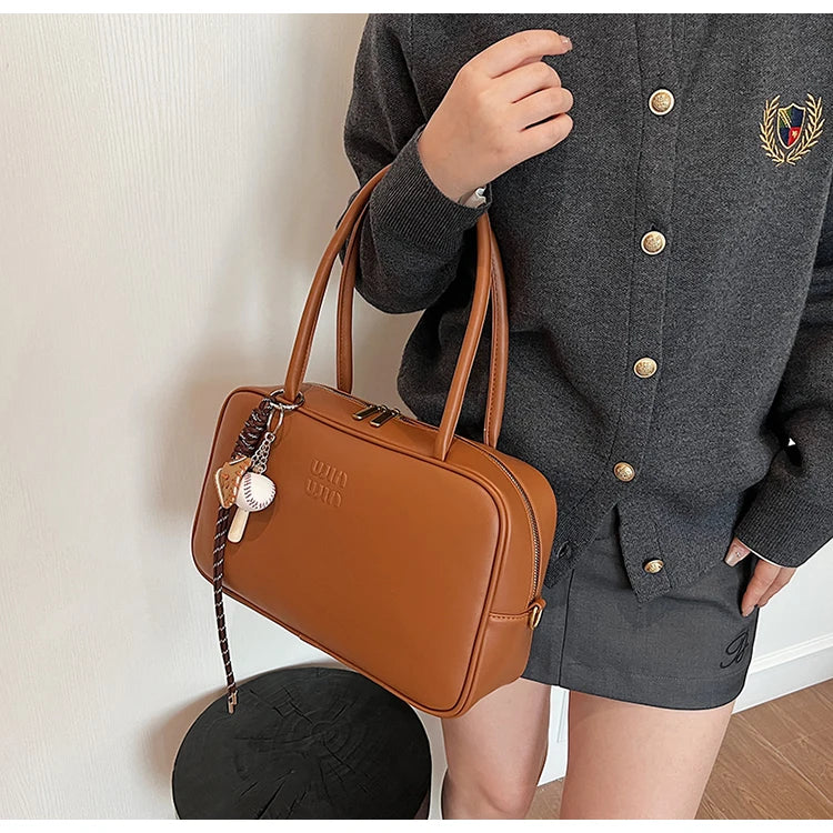 New 2025 Boston Bag For Women Large Bowling Bags Luxury Brand Design Armpit Bags Autumn/Winter Commuting Versatile Shoulder Bag