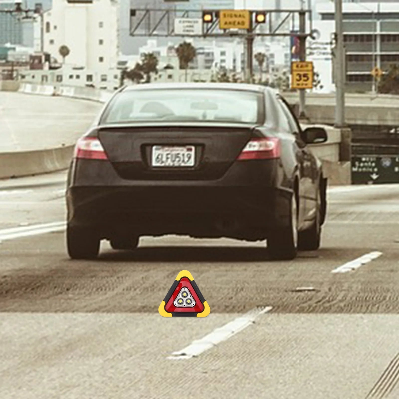 Roadside Emergency Warning Light with Solar-Powered Triangular Sign