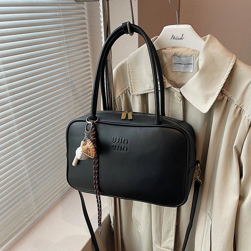 New 2025 Boston Bag For Women Large Bowling Bags Luxury Brand Design Armpit Bags Autumn/Winter Commuting Versatile Shoulder Bag