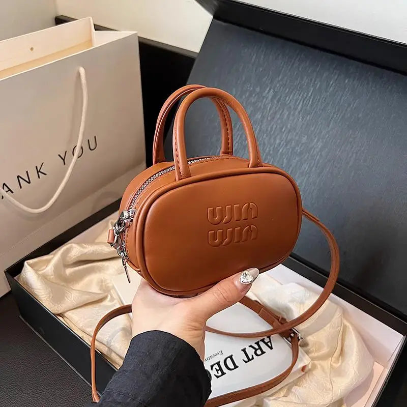 New 2025 Boston Bag For Women Large Bowling Bags Luxury Brand Design Armpit Bags Autumn/Winter Commuting Versatile Shoulder Bag