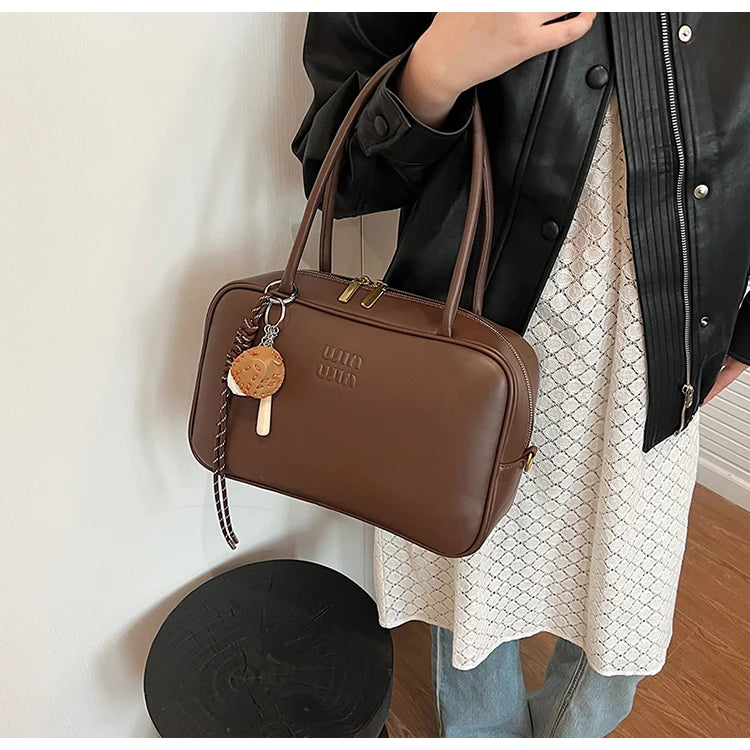 New 2025 Boston Bag For Women Large Bowling Bags Luxury Brand Design Armpit Bags Autumn/Winter Commuting Versatile Shoulder Bag