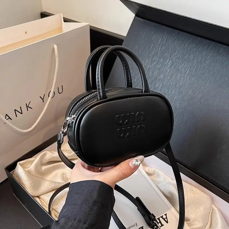 New 2025 Boston Bag For Women Large Bowling Bags Luxury Brand Design Armpit Bags Autumn/Winter Commuting Versatile Shoulder Bag