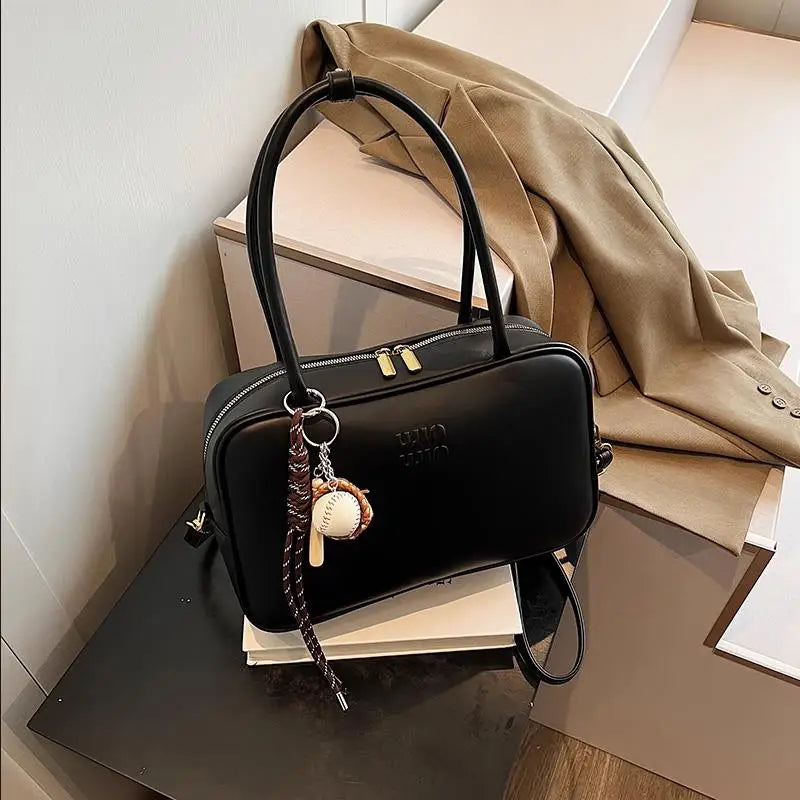 New 2025 Boston Bag For Women Large Bowling Bags Luxury Brand Design Armpit Bags Autumn/Winter Commuting Versatile Shoulder Bag