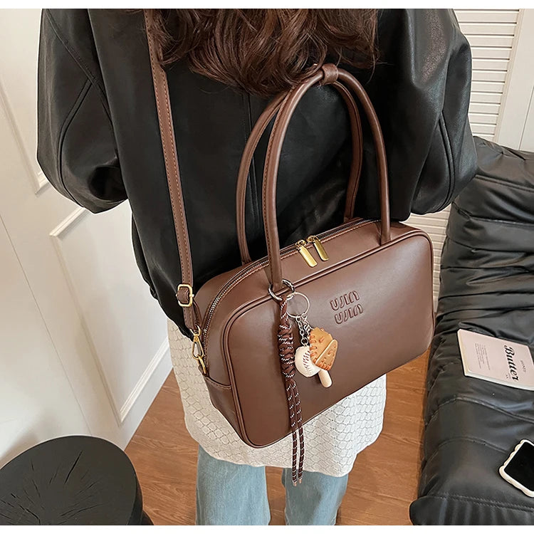 New 2025 Boston Bag For Women Large Bowling Bags Luxury Brand Design Armpit Bags Autumn/Winter Commuting Versatile Shoulder Bag
